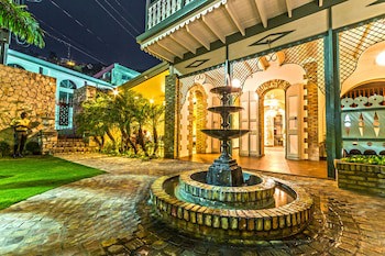 Kinam Hotel
