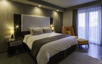 Kinam Hotel