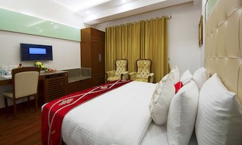 Hotel Swaran Palace