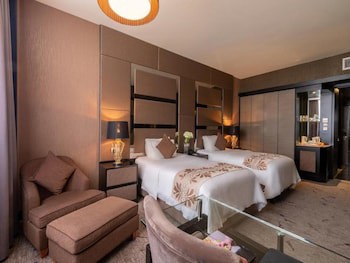 New World Suites
