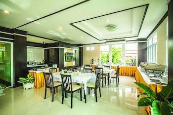 Excella Hotel
