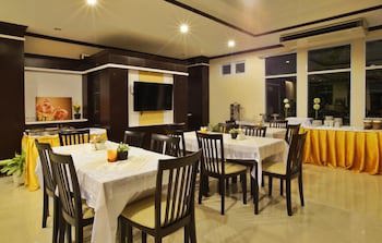 Excella Hotel