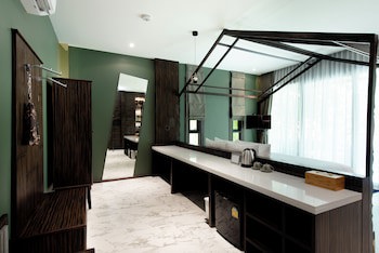 Ao Cho Grandview Hideaway Resort