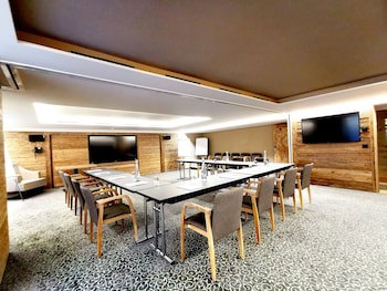 Hotel De Rougemont & Spa