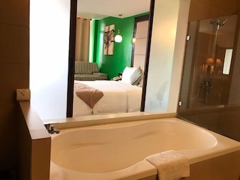 Coron Gateway Hotel & Suites