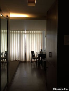 Coron Gateway Hotel & Suites