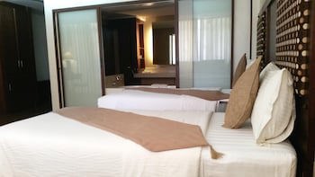 Coron Gateway Hotel & Suites