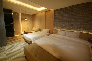 Airport Hotel