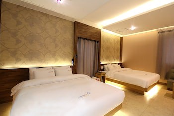 Airport Hotel