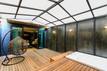 2 Heaven Hotel