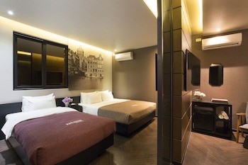 2 Heaven Hotel