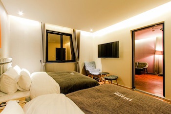 2 Heaven Hotel