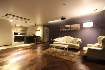 2 Heaven Hotel