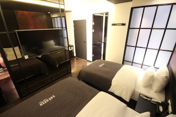 2 Heaven Hotel