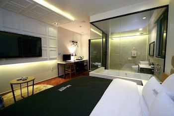 2 Heaven Hotel