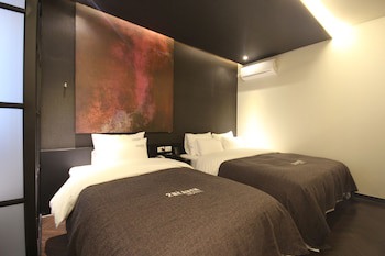 2 Heaven Hotel