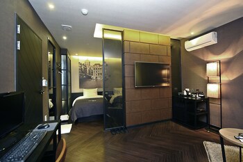 2 Heaven Hotel