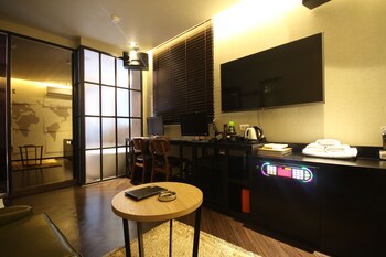 2 Heaven Hotel