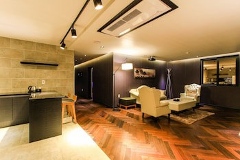 2 Heaven Hotel