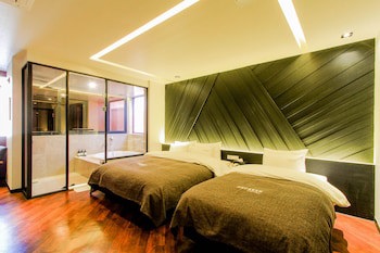 2 Heaven Hotel