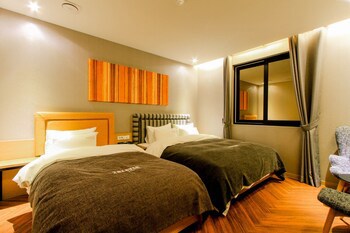 2 Heaven Hotel