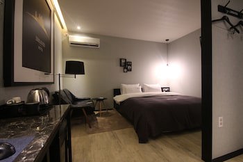 2 Heaven Hotel