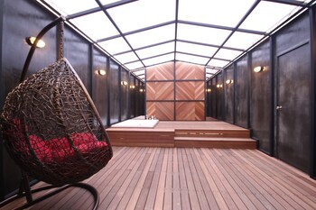 2 Heaven Hotel