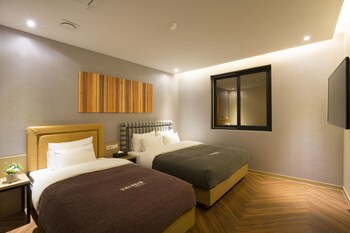 2 Heaven Hotel