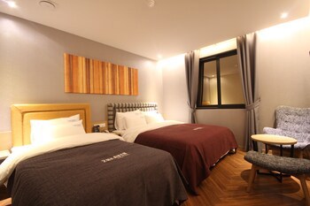 2 Heaven Hotel