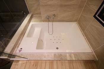 2 Heaven Hotel