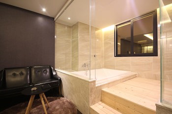 2 Heaven Hotel