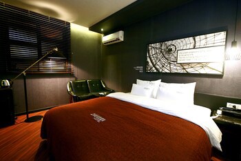 2 Heaven Hotel