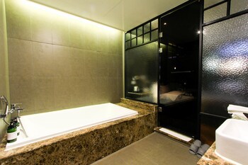 2 Heaven Hotel