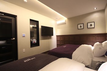 2 Heaven Hotel