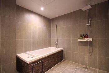 G7 Hotel
