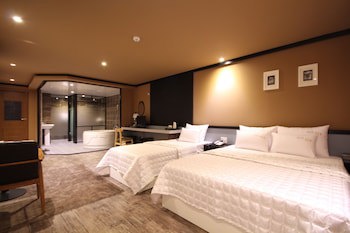G7 Hotel