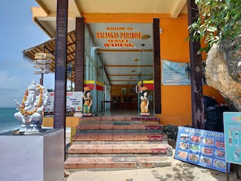 Balangan Paradise Hostel And Restaurant