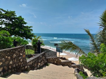 Balangan Paradise Hostel And Restaurant