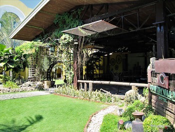 Country Village Hotel
