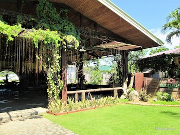 Country Village Hotel