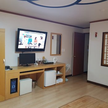 Arirang Hotel