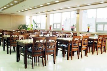 Arirang Hotel