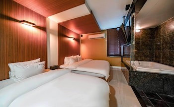 Gary Cooper Hotel