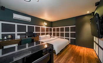 Gary Cooper Hotel