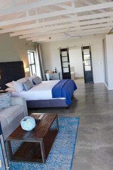 Whale Rock Luxury Lodge