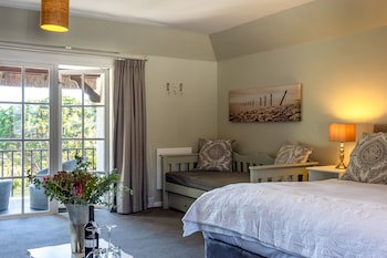 Whale Rock Luxury Lodge