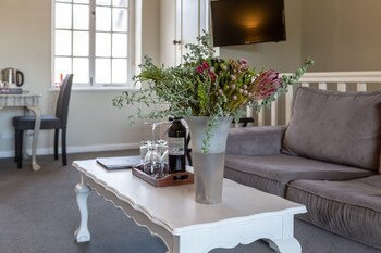 Whale Rock Luxury Lodge