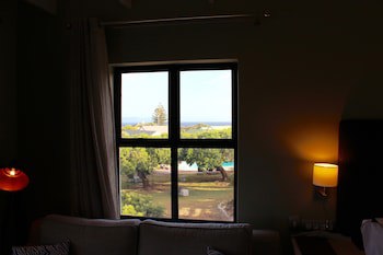 Whale Rock Luxury Lodge