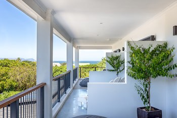 Whale Rock Luxury Lodge