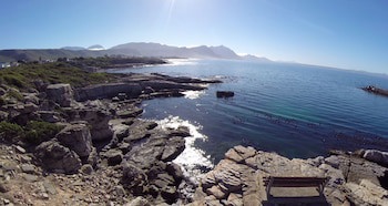 Whale Rock Luxury Lodge